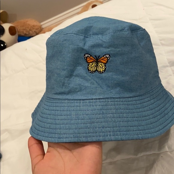 Accessories - bucket hat